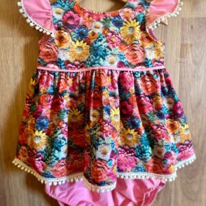 VESTIDO + CUBRE PAÑAL FULL COLOR TALLA 9-12 MESES